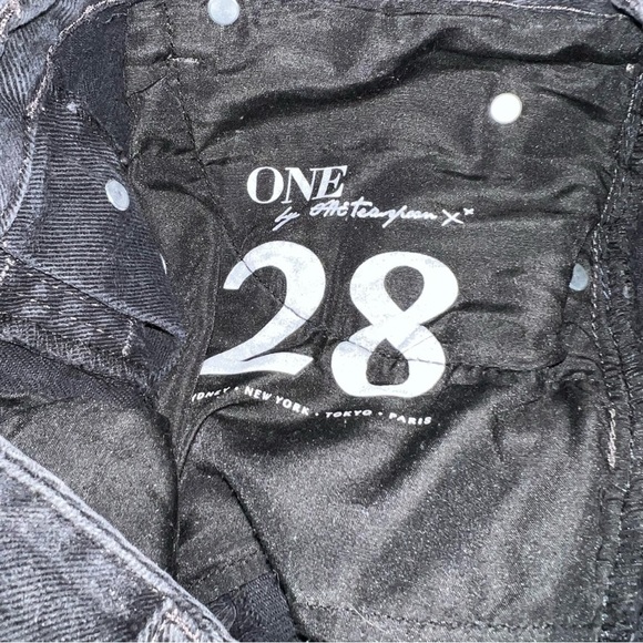 One Teaspoon Distressed Denim Skirt - Picture 9 of 11